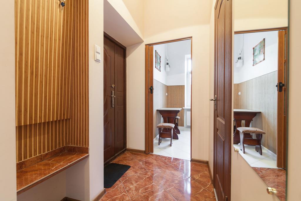 Near Opera Apartment Львов Экстерьер фото